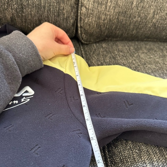 Fila Vincent Van Gogh Black and Yellow Jacket - Picture 8 of 9